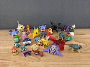lot 114 image: Assorted Pokemon Miniature Figurines E