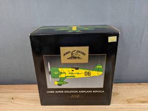 lot 78 image: New John Deere Laird Super Solution Airplane Replica (2006) B
