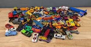 lot 61A image: An Assortment of Miniature Cars E