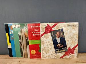 lot 66B image: (7) Vintage Records includes Perry Como, Christmas Music, Oak Ridge Boys, Kenny Rogers and More E
