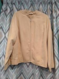 lot 450 image: Studio Works Womens Light Weight Jacket Size 16W P