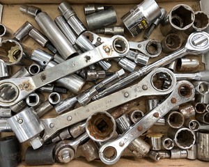 lot 110 image: Sockets