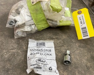 lot 108 image: Hydraulic Fittings