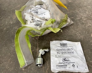 lot 119 image: Hydraulic Fittings