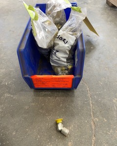 lot 138 image: Hydraulic Fittings