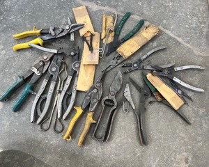 lot 123 image: Pail of Pliers, Snips