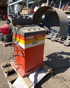 lot 120 image: FMC Wheel Balancer