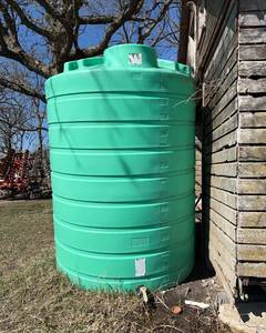 3000 Gallon Poly Tank