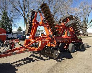 lot 60 image: KUHN Excelerator 8005 Vertical Tillage System