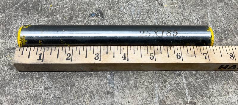 lot 222 image: LANDHERO Universal Bucket Pins, 6 pcs, 25mm x 185mm