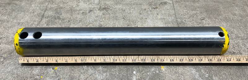 lot 223 image: LANDHERO Universal Bucket Pins, 4 pcs, 80mm x 550mm