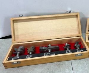 lot 323 image: 6 Piece Cabinetmaker Router Bits