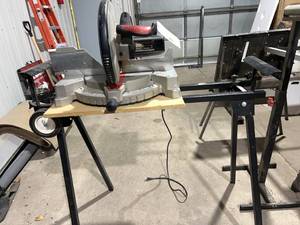 lot 363 image: COMPOUND MITER SAW ON STAND WORKS