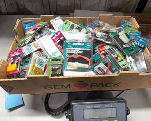 lot 376 image: Assorted Packs of Automotive Fuses