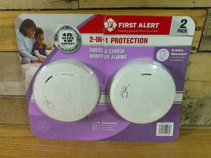 First Alert 2-in-1 Protection Smoke & Carbon Monoxide Alarms (Pack of 2)