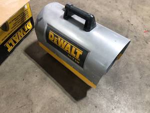 DEWALT 10,000 Watt Forced Air Electric Furnace with Thermostat  Customer  Returns See Pictures