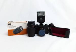 lot 53 image: VIntage Sears KSX Super Camera with Sears Telephoto 135MM F2.8 Lens with Macro and Vivitar Aucto 30D Dedicated Flash
