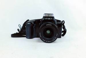 lot 41 image: Minolta Maxxum 5000i Camera with Instrucion Manual