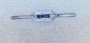 lot 78 image: Vintage JM King and Company No 42 Die Thread Cutter