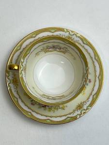 lot 28 image: Beautiful 1933 Noritake Muriel (98838) Tea Cup and Saucer in Nice Condition