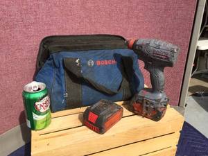 lot 17 image: Bosch 18v 12 Impact Tool - Batteries - Bag