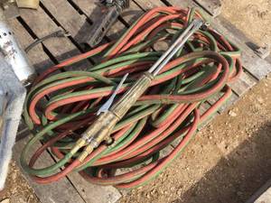lot 10 image: Victor ST2600FC Cutting Torch & 100 Hose
