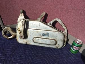 lot 22 image: Tractel Griphoist TU-28 Manual Wire Rope Hoist