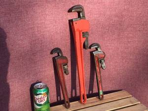 lot 28 image: 3 Pipe Wrenches