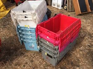 lot 44 image: 11 ORBIS Butterfly Totes - Mix
