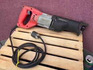 lot 61 image: Milwaukee Electric Sawzall