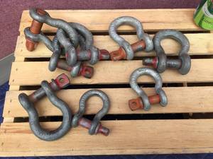 lot 81 image: Crosby - CM Shackles