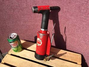 lot 90 image: Dayton Pneumatic Riveter