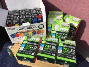 lot 95 image: Like-New Lightbulbs