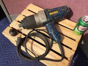 lot 116 image: Dewalt 34 Electric Impact