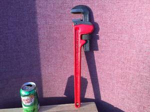 lot 142 image: Ridgid 18 Pipe Wrench