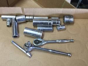 lot 155 image: Husky Ratchet - Sockets