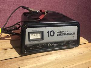 lot 181 image: Schumacher 10Amp Automatic Battery Charger