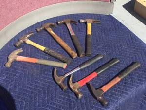 lot 212 image: 8 Hammers