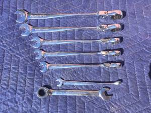 lot 221 image: 5 Gearwrench Metric X-Beam Flex Combo Ratcheting Wrenches