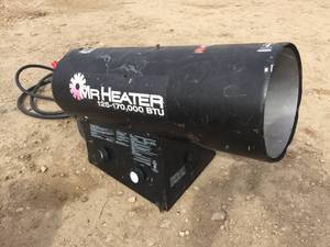 lot 247 image: Mr Heater 125-170,000 BTU Propane Heater