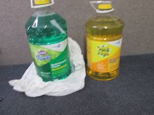 175 oz Clorox Fraganzia & 144 PineS...