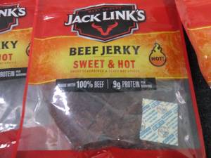6- 3.25 oz Jack Links Sweet & Hot B...
