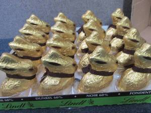 16- 3.5 oz Lindt Dark Chocolate Bun...