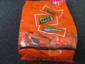 32.06 oz Bag Reeses Assorted Snack...