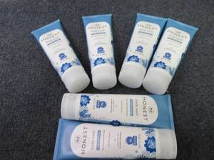 6- 8 oz Honest Soothing Therapy Bod...