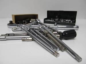 lot 31 image: Nice Lot of Quality Socket Wrenches Extenders Sockets etc
