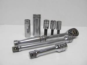 lot 33 image: SANP-ON Socket Wrench Sockets & Extenders