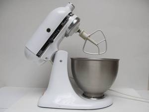 lot 47 image: Excellent Working KITCHEN AID Classic Plus Mixer 