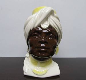 lot 70 image: Signed Vintage ROYAL COPLEY Blackamoor Head Vase Wall Pocket