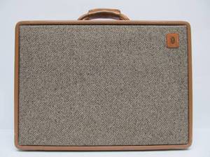 lot 114 image: Great Looking Vintage HARTMANN Tweed & Leather Briefcase or Attache Case #2